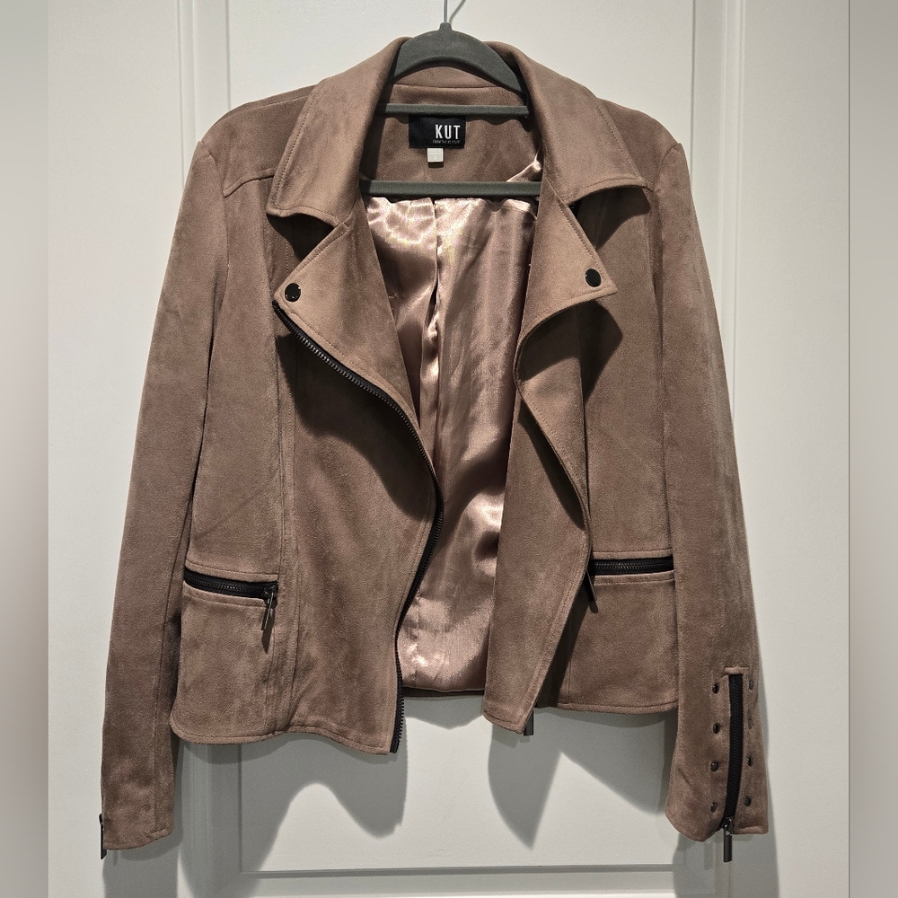 Kut from the Kloth Eveline Asymmetrical Crop Faux Suede Taupe Moto Jacket Size S - Picture 6 of 12